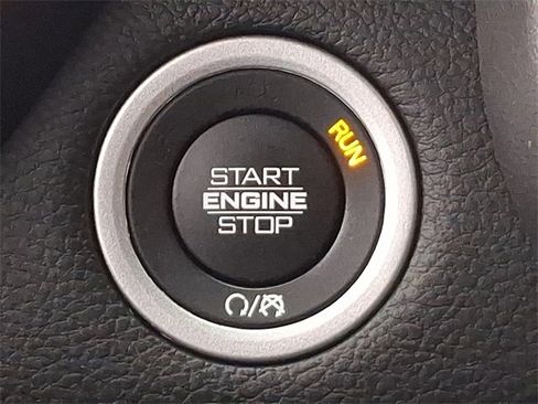 Used 2024 RAM 1500 Laramie image 25