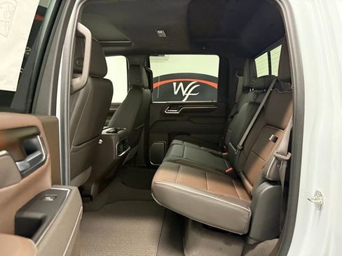 New 2026 GMC Sierra 2500 Denali w/ Denali Reserve Package image 16