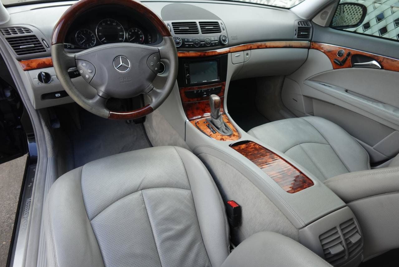 Used 2005 Mercedes-Benz E 320 Sedan image 20