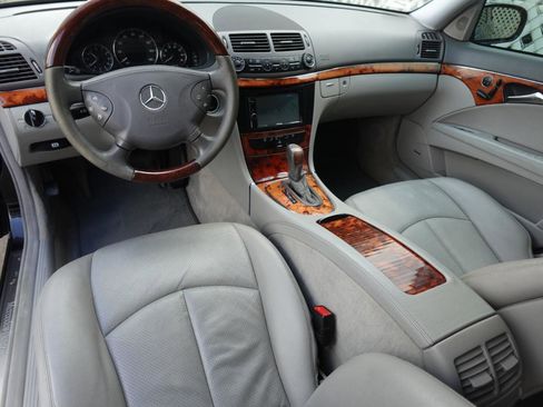 Used 2005 Mercedes-Benz E 320 Sedan image 20