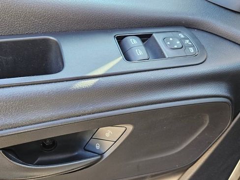 Used 2021 Mercedes-Benz Sprinter 2500 image 23
