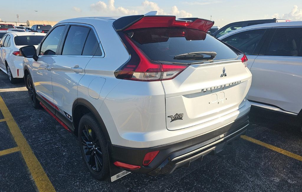 Used 2024 Mitsubishi Eclipse Cross SE AWD/4WD image 2