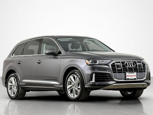 Used 2023 Audi Q7 2.0T Premium w/ Convenience Package AWD/4WD image 7