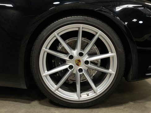 Used 2020 Porsche 911 Carrera RWD image 30