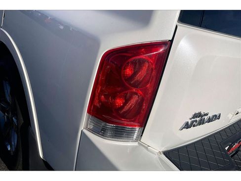 Used 2013 Nissan Armada Platinum w/ Platinum Reserve Pkg image 32