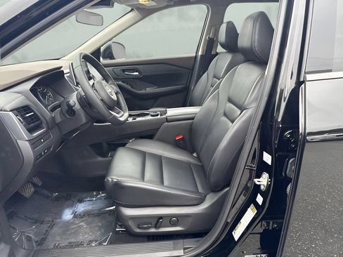Used 2023 Nissan Rogue SV w/ SV Premium B Package AWD/4WD image 5