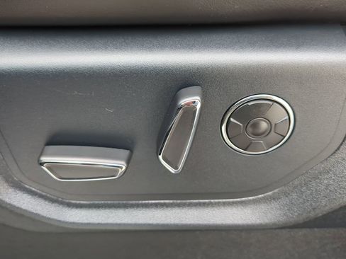 Used 2021 Ford F450 Platinum w/ FX4 Off-Road Package image 30