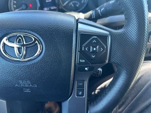 Used 2022 Toyota Tacoma TRD Sport AWD/4WD image 21