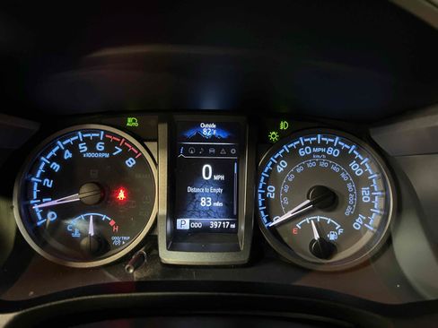 Used 2021 Toyota Tacoma TRD Sport w/ TRD Premium Sport Package RWD image 7