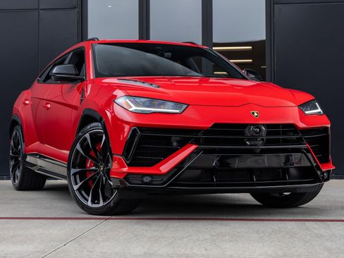 Used 2024 Lamborghini Urus S image 2