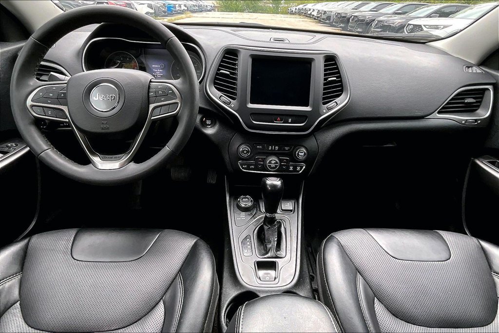 Used 2022 Jeep Cherokee Latitude Lux w/ Mopar Interior Package AWD/4WD image 18