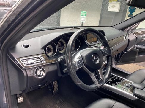 Used 2016 Mercedes-Benz E 350 Sedan image 27