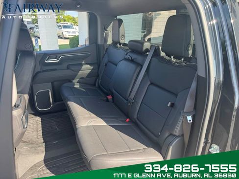 Used 2023 GMC Sierra 1500 SLT image 11