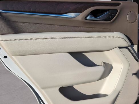 Used 2021 GMC Yukon Denali w/ Denali Premium Package image 30