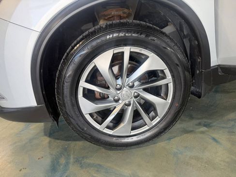 Used 2015 Nissan Rogue SL AWD/4WD image 22