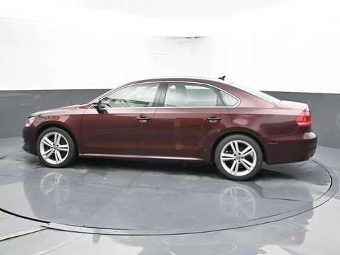 Used 2014 Volkswagen Passat TDI SE FWD image 8