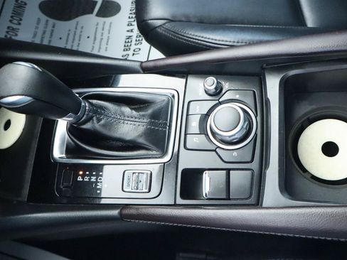 Used 2018 MAZDA MAZDA3 Touring FWD image 20
