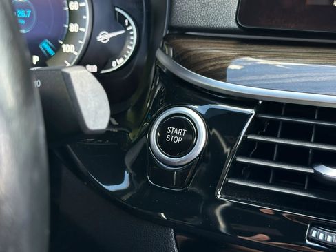 Used 2018 BMW 530e w/ Premium Package 2 image 38