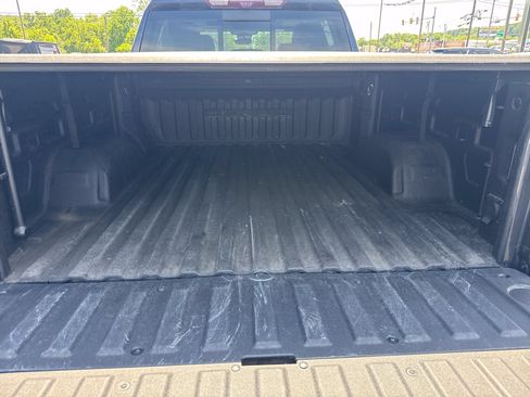 Used 2023 GMC Sierra 1500 Denali w/ Technology Package AWD/4WD image 5