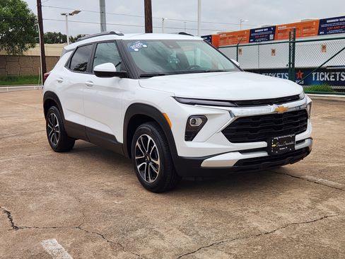 Certified 2025 Chevrolet TrailBlazer LT FWD image 4