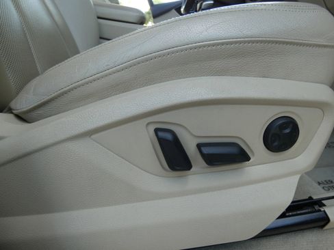 Used 2018 Audi Q7 3.0T Premium Plus w/ Premium Plus Package image 30