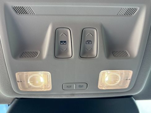 Used 2022 Ford Escape Titanium FWD image 36