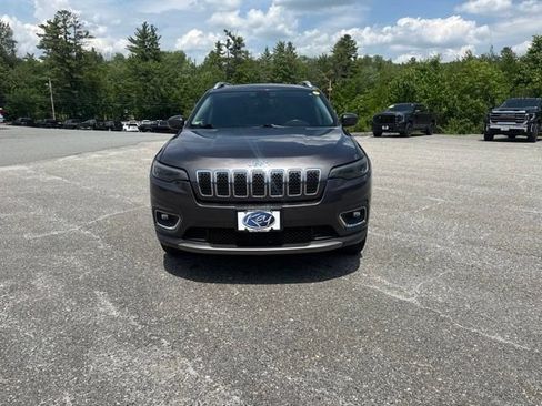 Used 2019 Jeep Cherokee Limited AWD/4WD image 2
