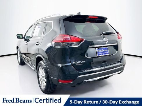 Used 2018 Nissan Rogue SV w/ Premium Package image 6