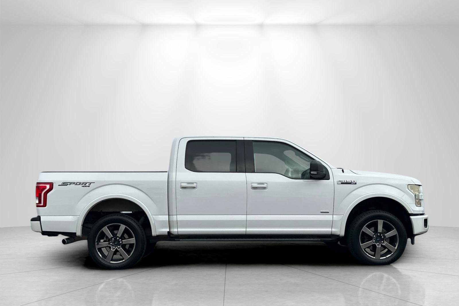 Used 2015 Ford F150 XLT w/ Equipment Group 302A Luxury AWD/4WD image 2