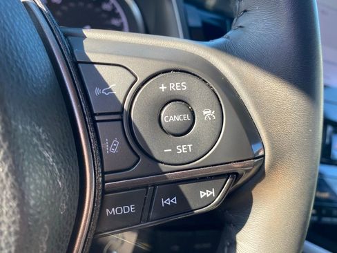 Used 2024 Toyota Camry SE image 27