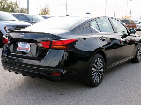 Used 2023 Nissan Altima 2.5 SV image 5