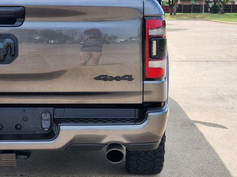 Used 2023 RAM 1500 Limited w/ Night Edition image 9