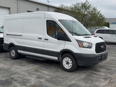 Used 2019 Ford Transit 250 148 Medium Roof RWD image 3