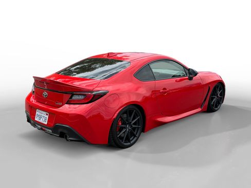 Used 2024 Toyota GR86 Premium w/ Performance Package RWD image 5