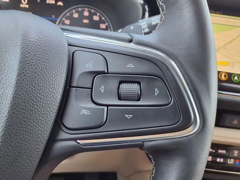 Used 2023 Buick Envision Avenir AWD/4WD image 16