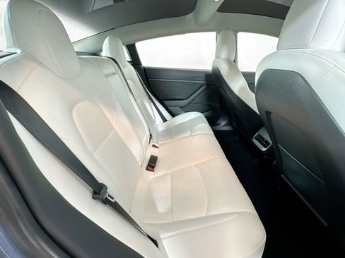 Used 2021 Tesla Model 3 Performance image 24