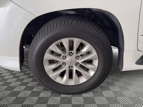 Used 2016 Lexus GX 460 w/ Premium Package AWD/4WD image 12