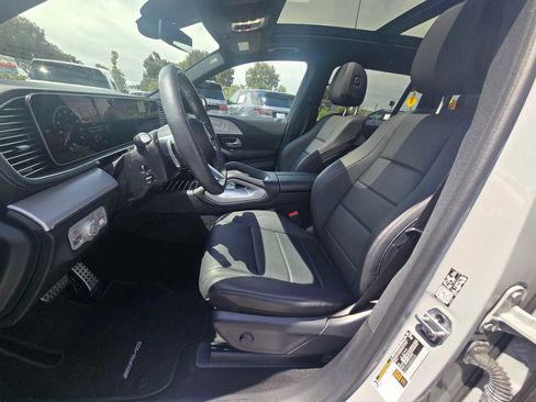 Used 2024 Mercedes-Benz GLS 450 4MATIC image 26