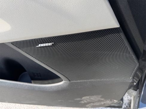 Used 2023 Kia Sorento SX Prestige image 32