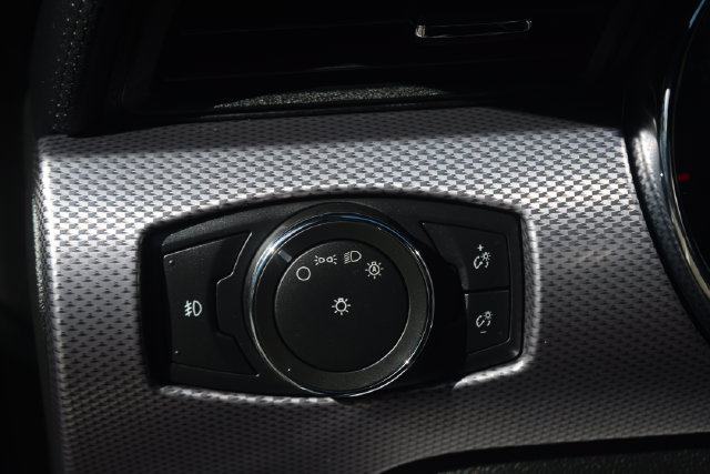 Used 2017 Ford Mustang Coupe RWD image 13