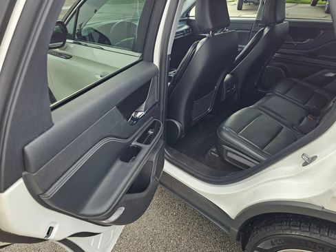 Used 2022 Lincoln Corsair AWD w/ Premium Package image 24