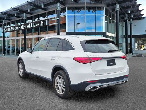 Used 2025 Mercedes-Benz GLC 300 4MATIC image 3