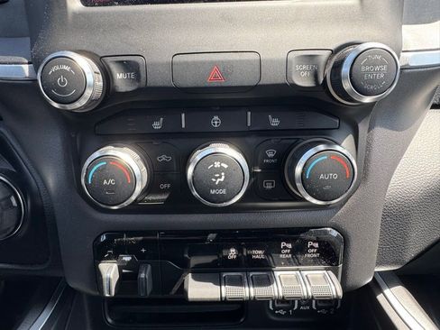 Used 2021 RAM 1500 Big Horn AWD/4WD image 18