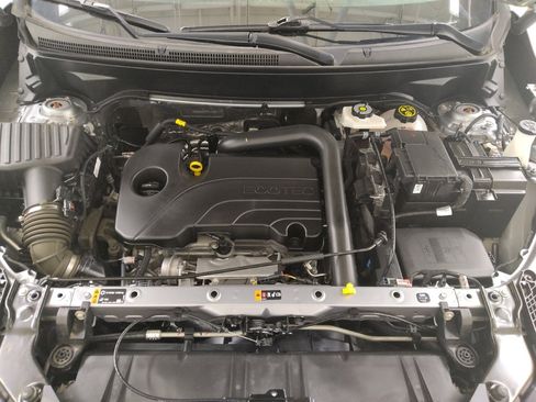 Used 2024 GMC Terrain SLE w/ Driver Convenience Package image 30