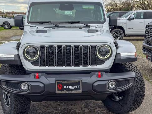 New 2026 Jeep Wrangler Unlimited Rubicon w/ Technology Group image 3