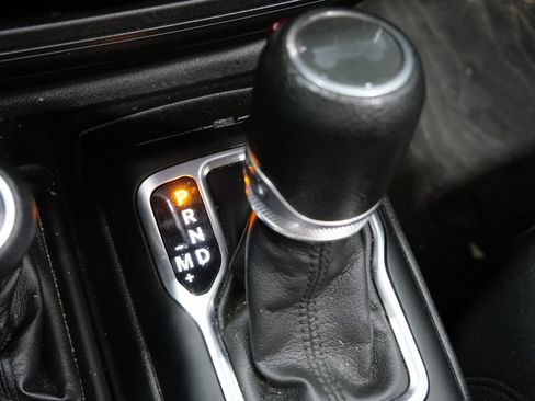 Used 2022 Jeep Wrangler Unlimited Sport AWD/4WD image 23
