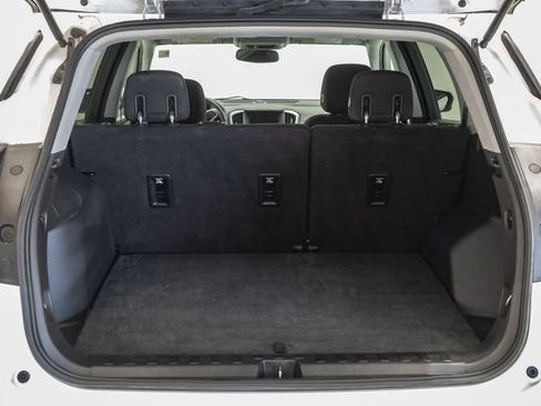 Used 2019 GMC Terrain SLE FWD image 32
