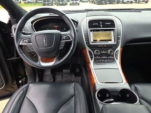Used 2019 Lincoln Nautilus Select FWD image 7