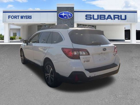 Used 2018 Subaru Outback 3.6R Limited image 18