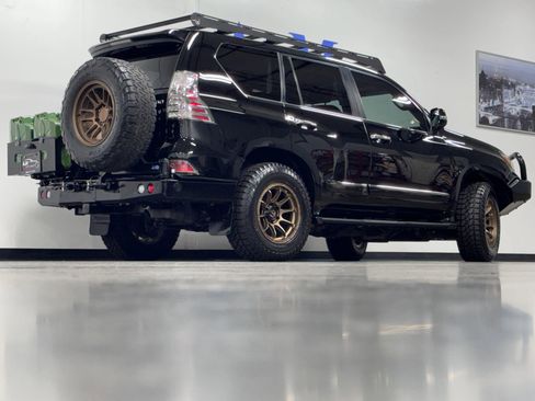 Used 2014 Lexus GX 460 Premium w/ Premium Package image 4